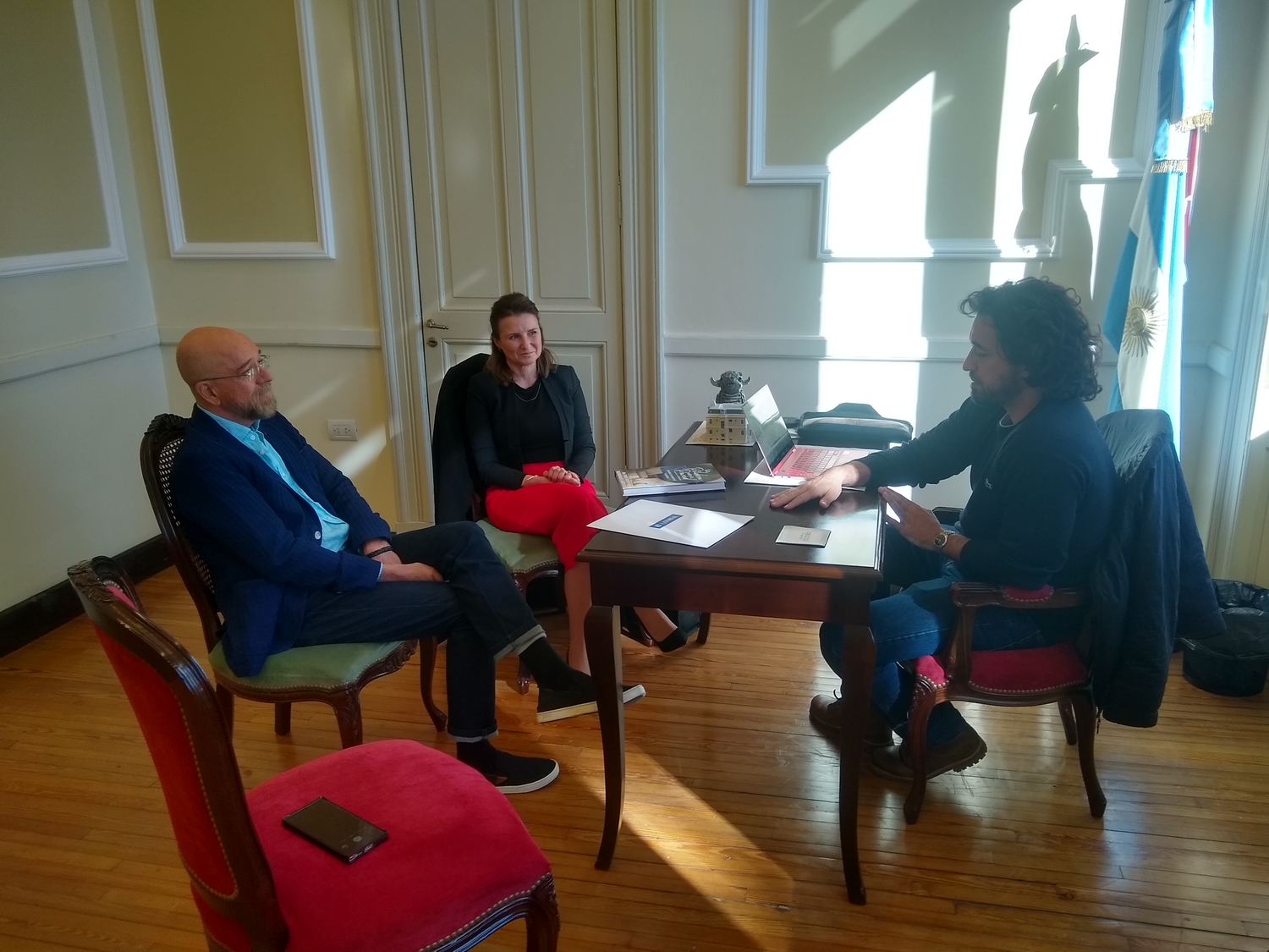 Enzo Trapani, visita a Sebastián Cáceres