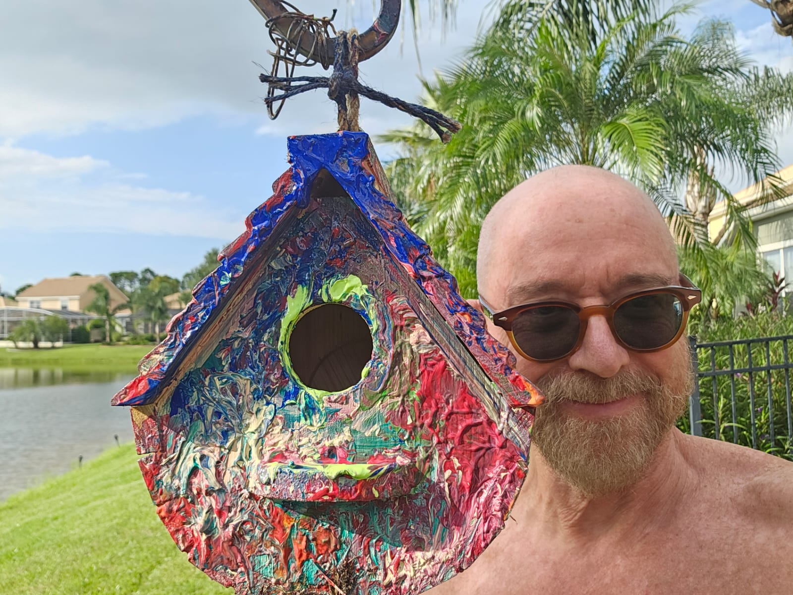 Una casita hecha para los pájaros